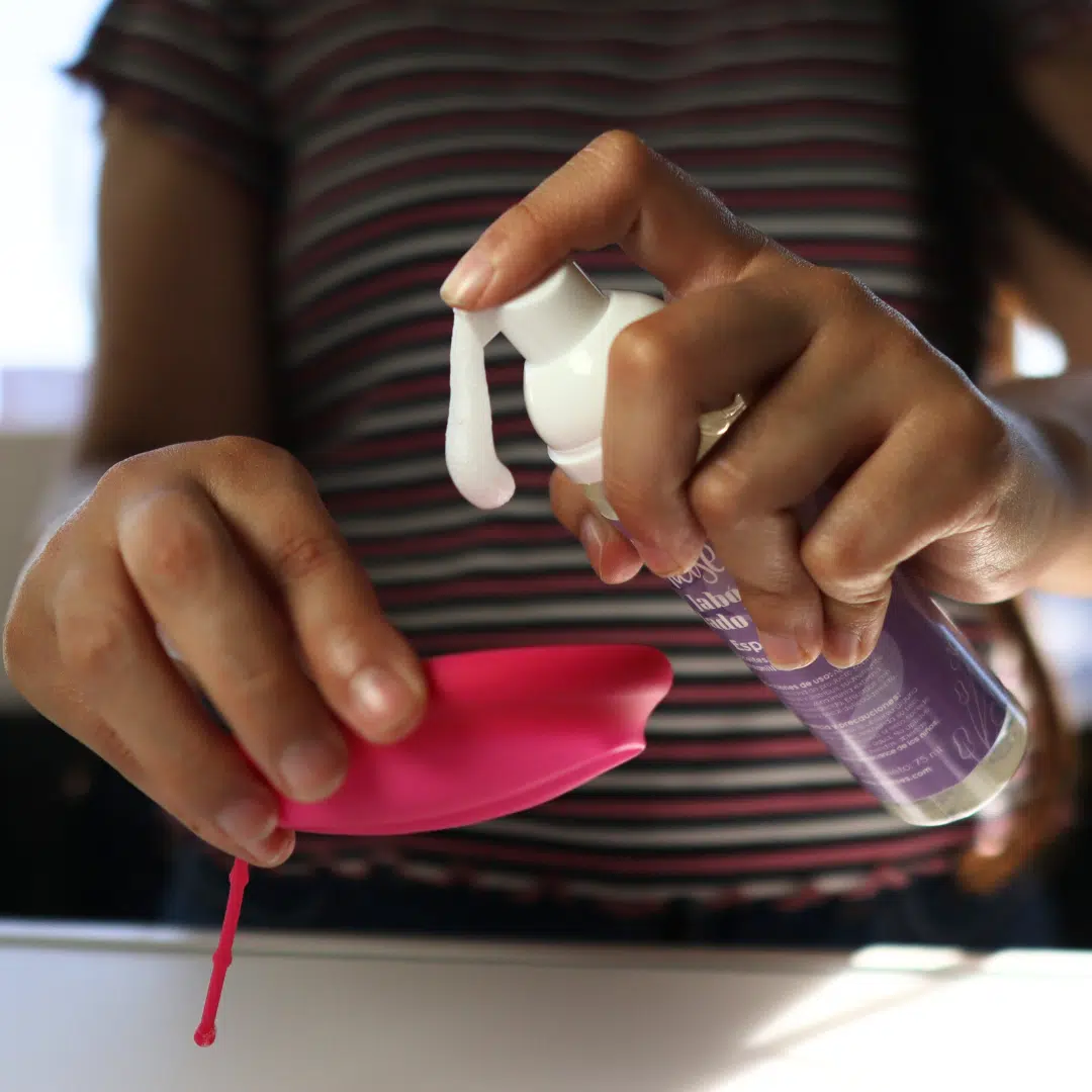 Dúo Confort: Lubricante + Jabón Íntimo - Imagen 2